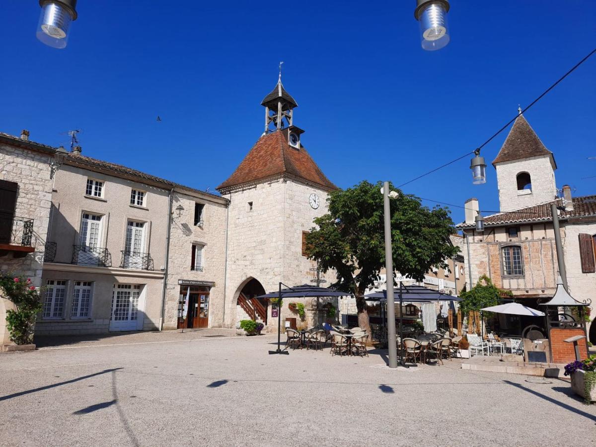 Manoir Le Moulinal47 - Vue Panoramique Hotel Courbiac Exterior foto
