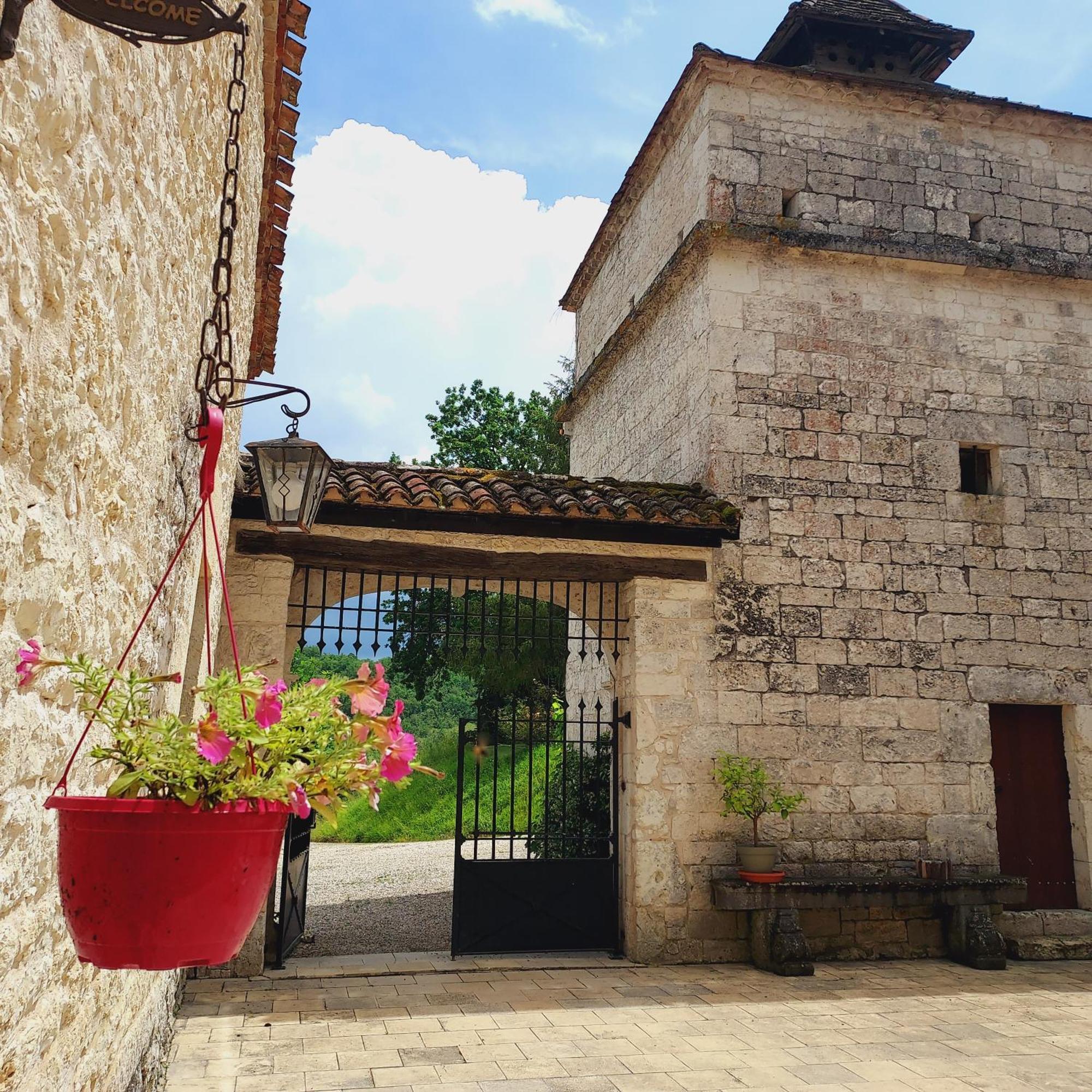 Manoir Le Moulinal47 - Vue Panoramique Hotel Courbiac Exterior foto